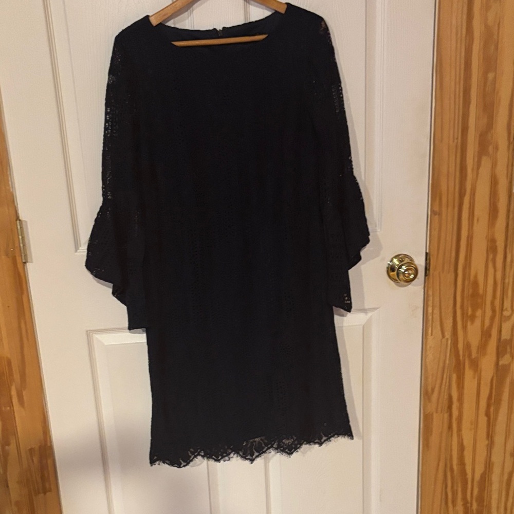 Sangria Size 8 Navy Lace overlay shift Dress